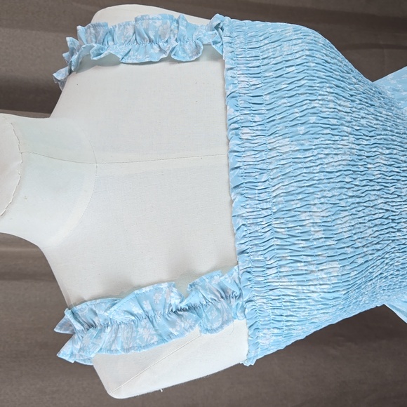 Paper Crane blue white floral smocked peplum ruffle sleeveless top coquette M - Picture 2 of 7